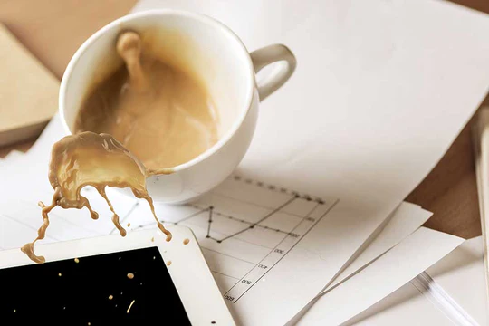 How to deal with liquid spill on your Laptop